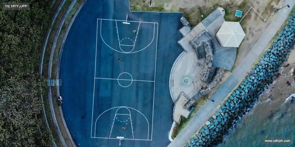 <strong>UED体育</strong>🏐团队协作，永不言弃 —— 在体育的世界里，我们都是追光者！